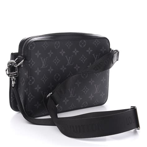 louis vuitton sac messanger homme|Trio Messenger Monogram Eclipse .